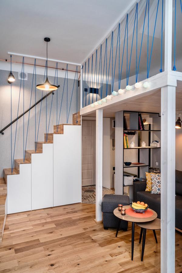 Apartment Chmielna Z Antresola